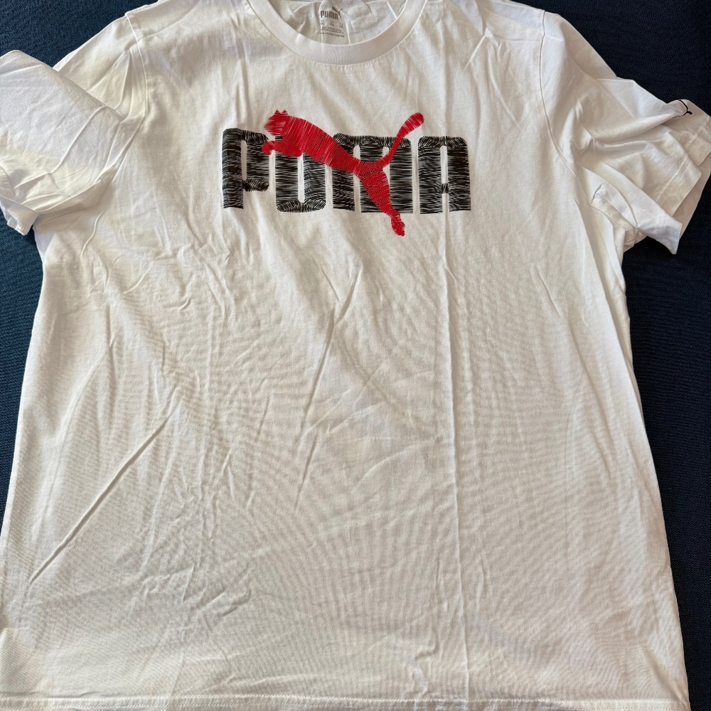 XL PUMA white short sleeve T shirt